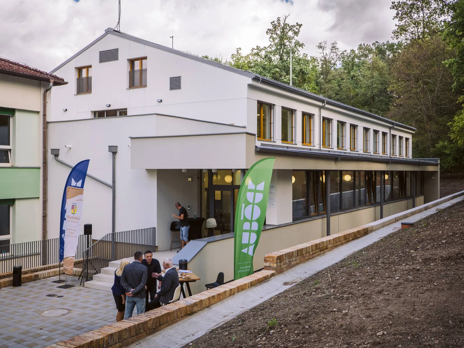 Nový pavilon základní školy v Hluboké nad Vltavou